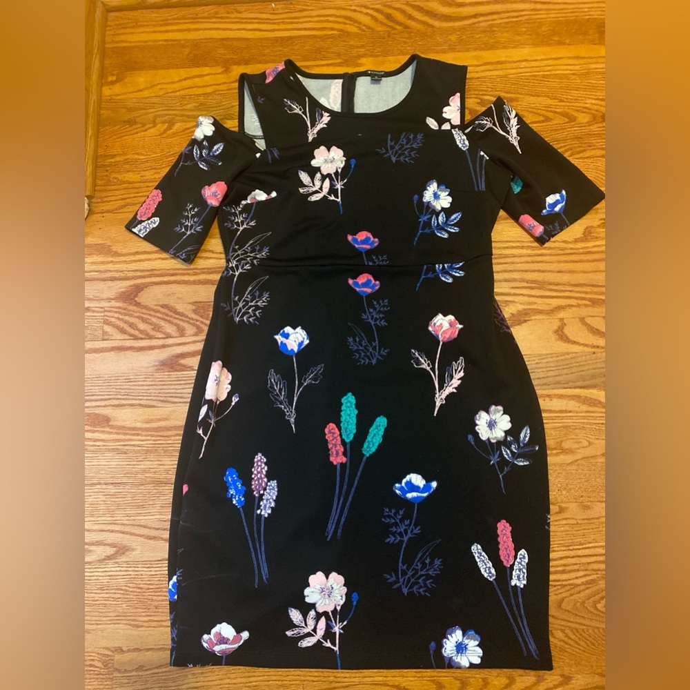 I ❤️ Ronson floral cut out shoulder dress